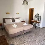 Sarris & Apartment Lindos (Rhodes)