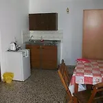 Sarris & Apartment Lindos (Rhodes)