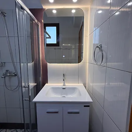 Appartement Sarris & *