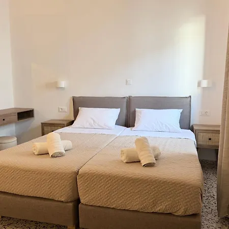 Sarris & Apartament *